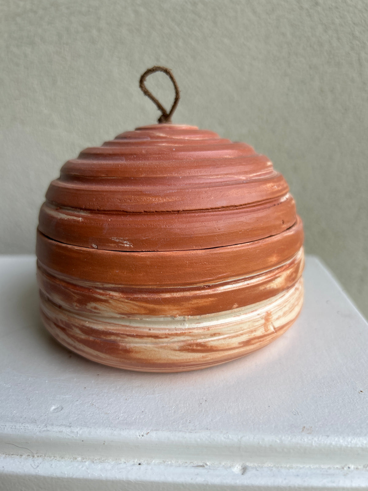 Lidded box terra